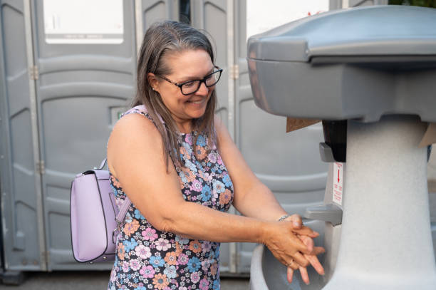 Best Portable bathroom rental  in Maryville, MO
